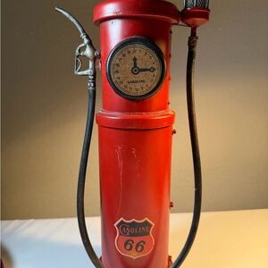 Vintage Model 1930 Red Gas Pump Phillips 66 Tolheim with Clock
